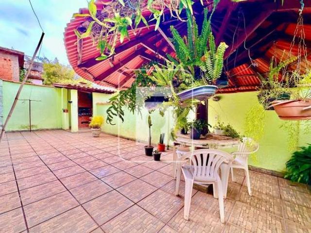 Casa à venda, 3 quartos, 1 vaga, Centro Jeceaba/MG