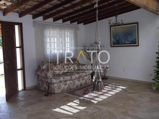 Casa à venda 3 quartos 250 m2 Parque Jambeiro