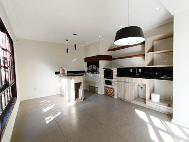 Casa à venda, 3 quartos, 2 suítes, salão de festas espaço gourmet, garagem fecha