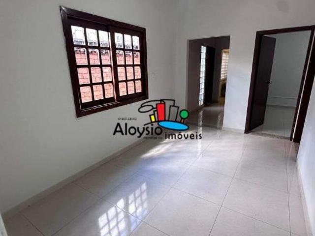 Casa à venda, 3 quartos, 2 vagas, Centro Sete Lagoas/MG