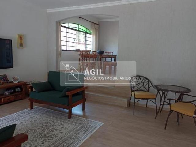 Casa a venda 03 Dormitórios Piscina Jardim Souto, são josé dos campos