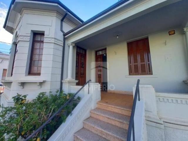 Casa com 3 dormitórios à venda, 135 m² por R$ 550.000,00 Centro Jaú/SP