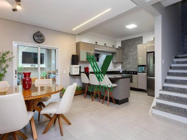 Casa à venda, 250 m² por R$ 1.900.000,00 Água Verde Curitiba/PR