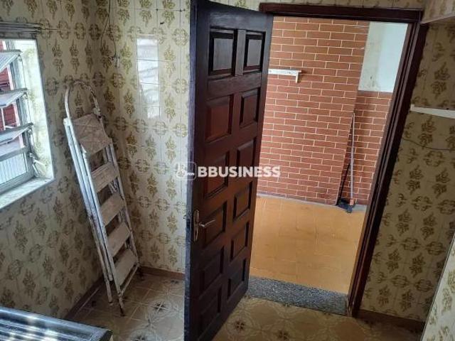 Casa à venda,293m², 3 casas no mesmo terreno, 3 dormitórios,2 salas, 3 cozinhas, 3 wc, 3 lavanderias