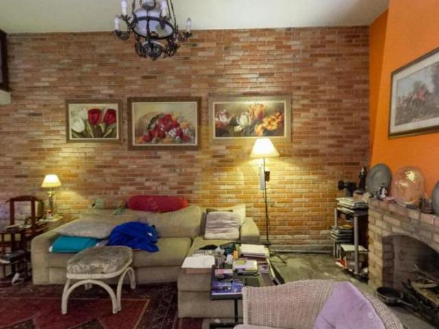 Casa à venda 2 Quartos sendo 1 suítes, 226m², vaga para 4 carros, 4 banheiros Interlagos / Sp