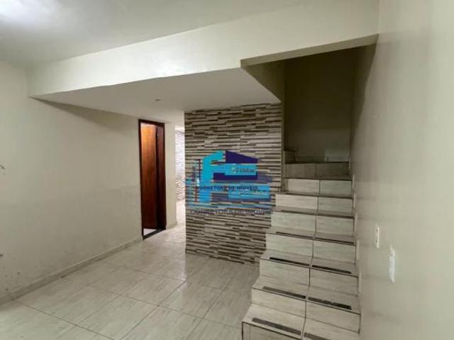 Casa à Venda: 2 Suítes, 2 Vagas, Riacho Fundo I, Brasília