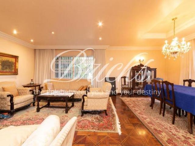 CASA À VENDA 400 M² ÀREA DE TERRENO 3 VAGAS PLANALTO PAULISTA