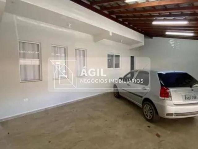 Casa a venda 4 Dormitórios com Piscina no Jardim Colorado