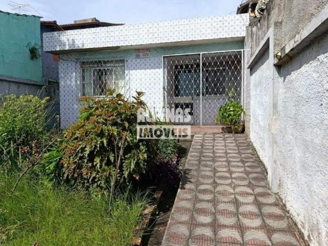 Casa à venda 4 quartos no Bairro Madre Gertrudes