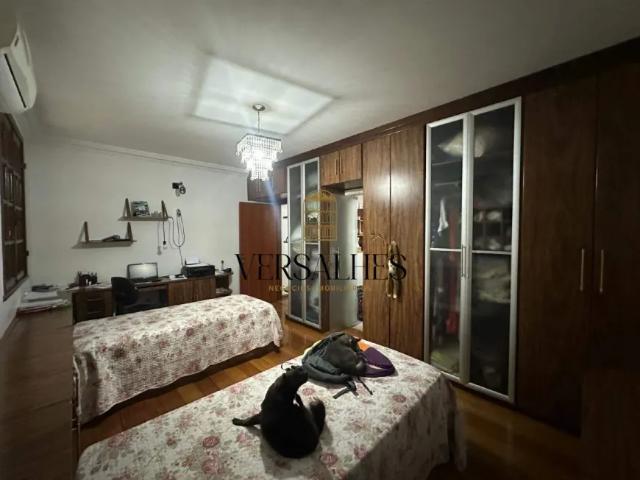 Casa à Venda 4 quartos com suite, 6 vagas de garagem 329 m² Bairro Renascença