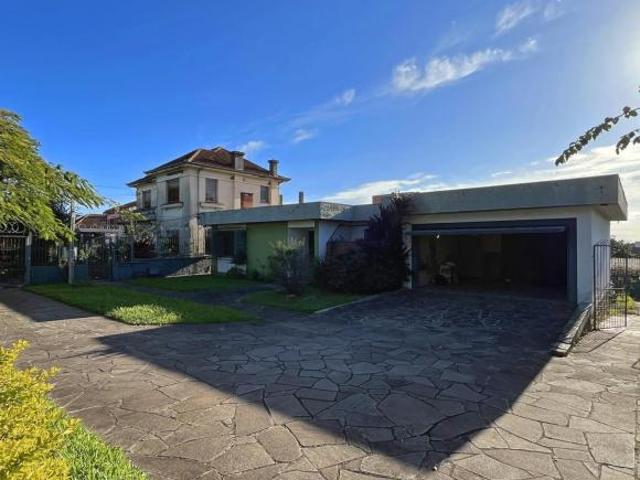 Casa à venda 4 quartos em Glória