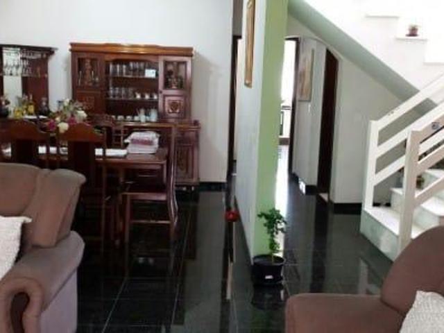 Casa à venda 4 Quartos, 1 Suite, 2 Vagas, 412M², Parque São Domingos, Pindamonhangaba SP