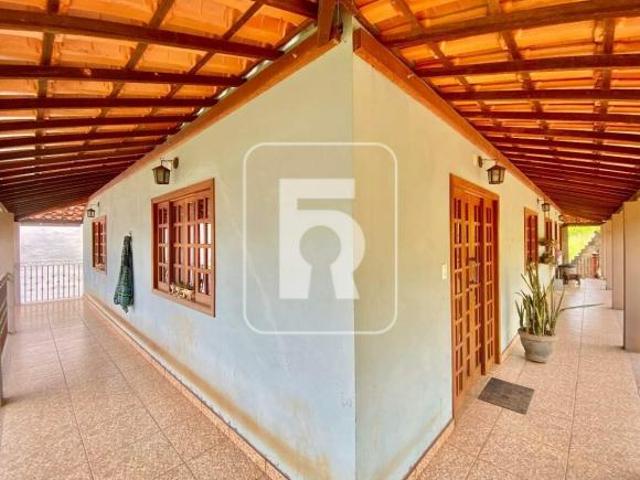 Casa à venda, 4 quartos, 1 suíte, 8 vagas, Carijós Conselheiro Lafaiete/MG