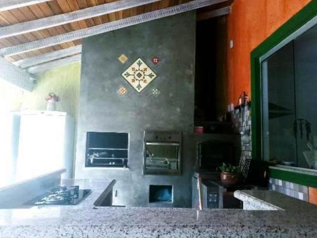 Casa à venda 4 Quartos, 2 Suites, 2 Vagas, 300M², São Benedito, Pindamonhangaba SP