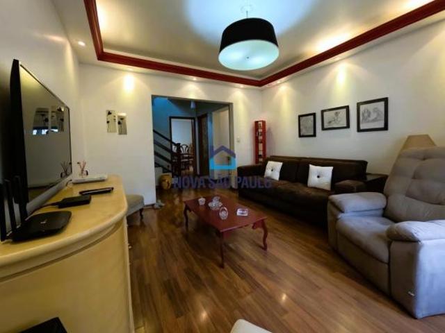 Casa a venda 4 quartos, 2 suites, 3 vagas na Aclimação