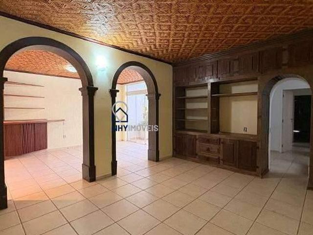 Casa à venda, 4 quartos, 2 suítes, 4 vagas, Vila Paris Belo Horizonte/MG