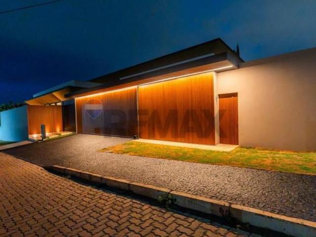 A Bela Casa Condomínio Privê Lago Norte Quadra 1 Nova com 4 suítes Térrea Moderna Recém Construída
