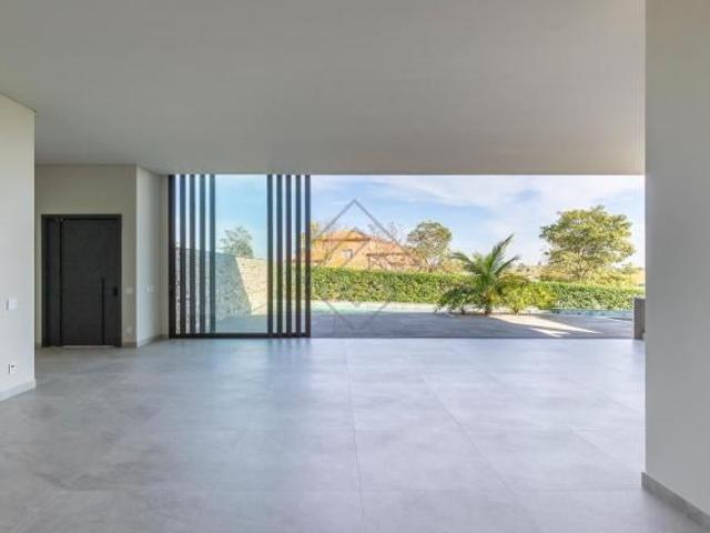 CASA À VENDA | 4 SUÍTES | 1200 M² TERRENO | 725m² CONSTRUÇÃO