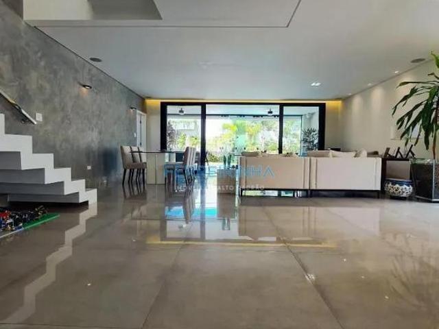 Casa à venda, 4 Suites, 4 Vagas, 500 m², Condomínio Residencial Montserrat, São