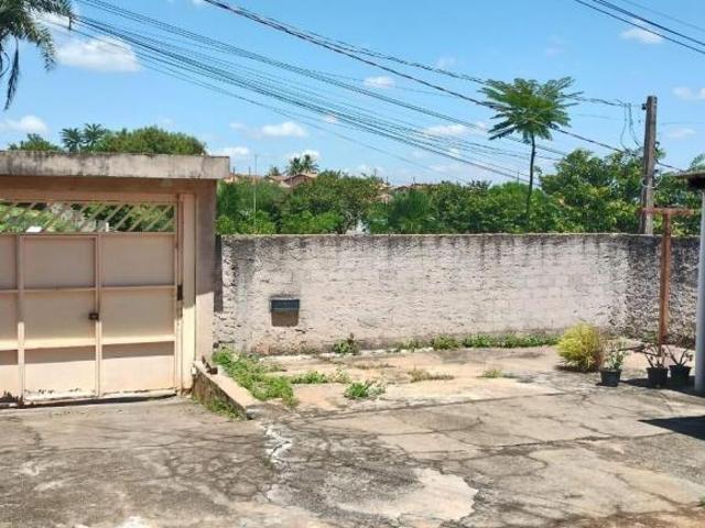 CASA A VENDA