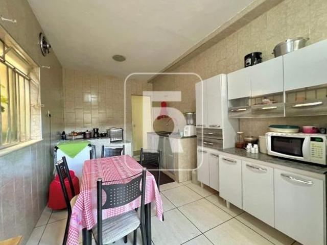 Casa à venda, 5 quartos, 1 suíte, 2 vagas, Rezende Conselheiro Lafaiete/MG