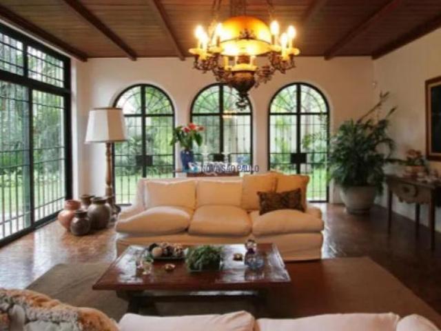 Casa á venda 650 m² 1055 m² de terreno,5 dormitórios no Jardim América