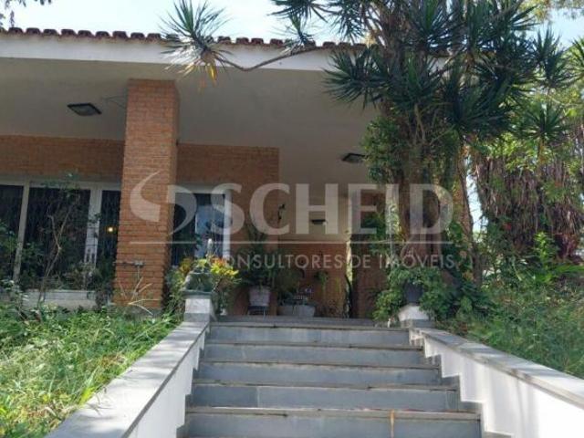 CASA A VENDA 700M² TERRENO 250M² DE AREA ÚTIL 4 QUARTOS 2 SUÍTES 4 VG EM INTERLAGOS BOLSÃO