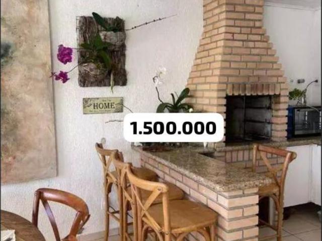 CASA A VENDA