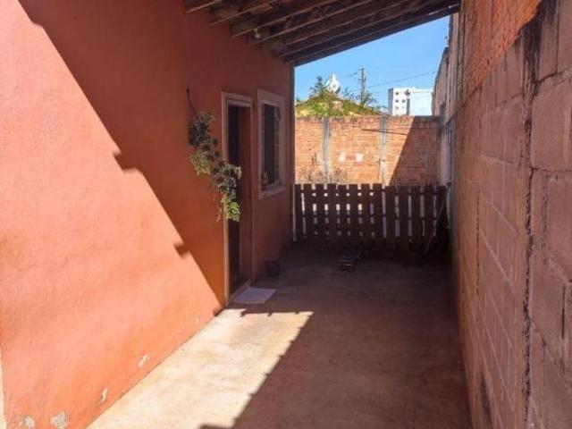 CASA À Venda