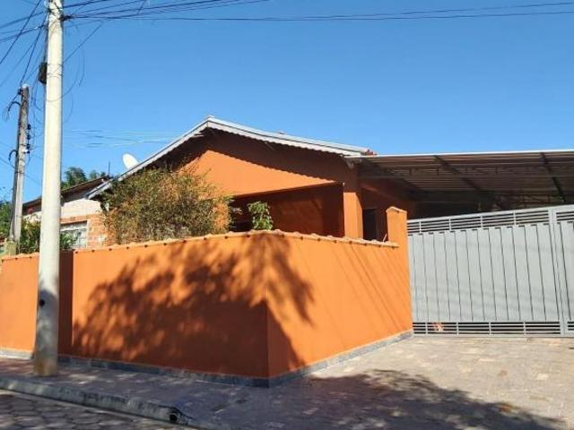 Casa à Venda