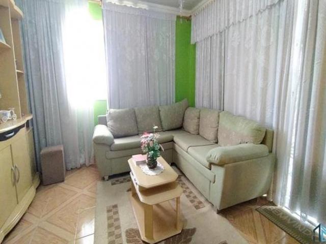 Casa a venda c/ amplo terreno, 05 quartos c/suíte no Santa Cândida/Boa Vista em Curitiba Pr
