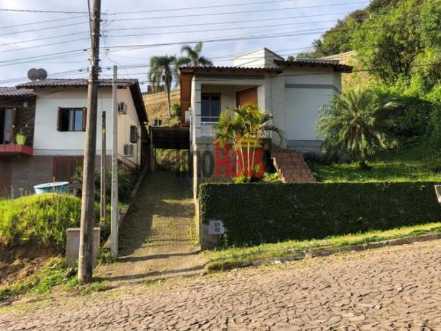 Casa a venda com dois dormitórios em Igrejinha