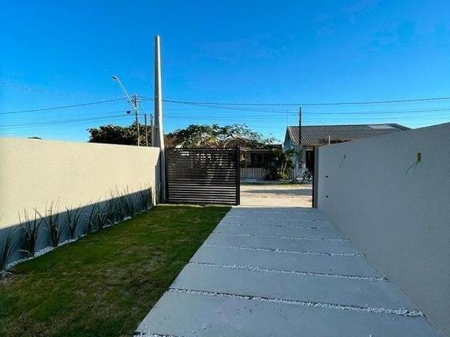 Casa a venda com espaço de terreno em Matinhos
