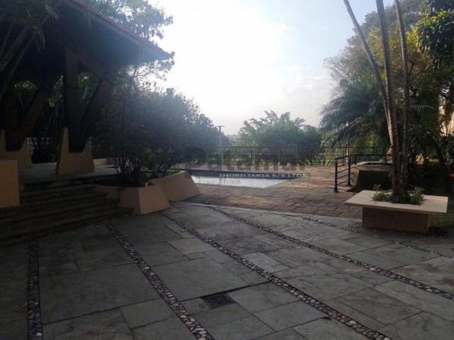 Casa a venda com quatro quartos no Morumbi