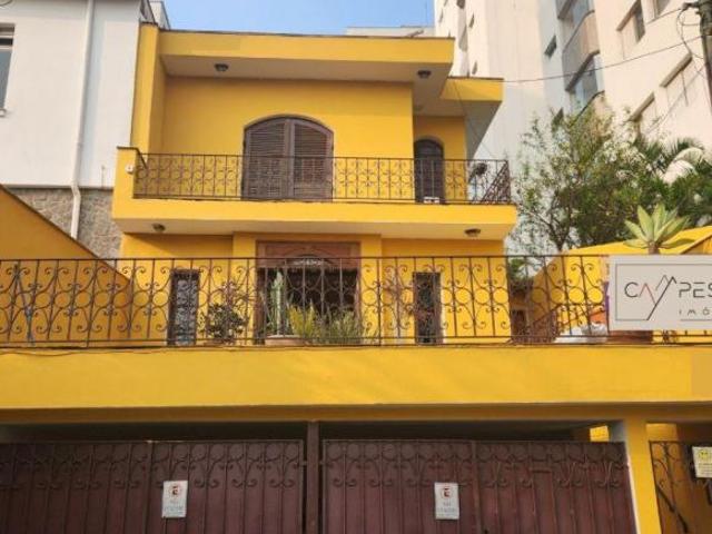 Casa à venda com terreno 320m², 4 quartos e 2 vagas