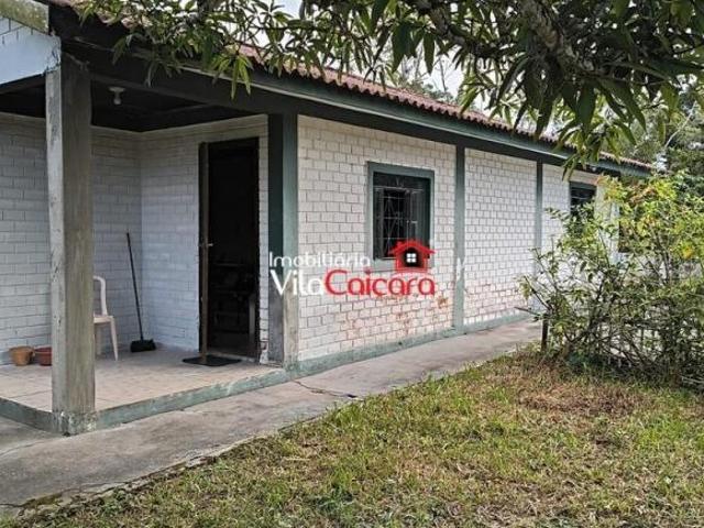 Casa à venda com terreno amplo em Pontal do Paraná