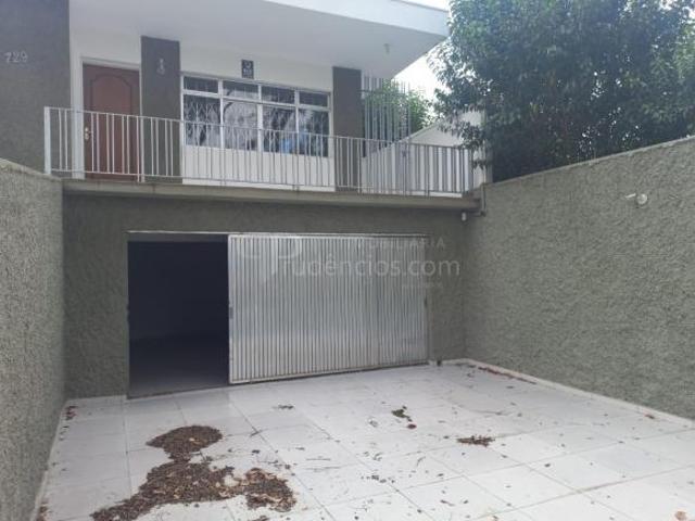 Casa à venda com terreno de 607m2 no Guabirotuba, CURITIBA PR