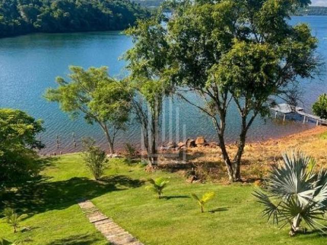 Casa à venda com vista para o lago em Nova Prata do Iguaçu – 2 quartos e piscina