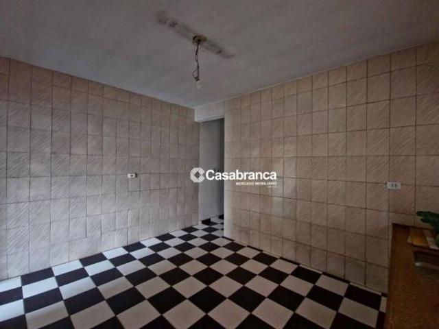 Casa à venda com 02 quartos no Jardim São Guilherme II em Sorocaba/SP