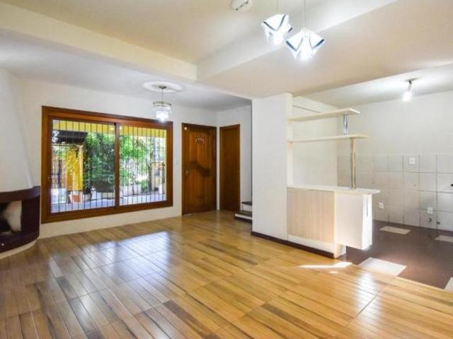 Casa à Venda com 154m² Privativos, Energia Solar e Churrasqueira | Próxima à Pra