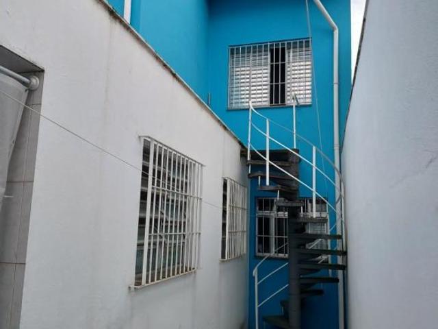 Casa à venda com 108m², 2 dormitórios, 1 suíte e vaga