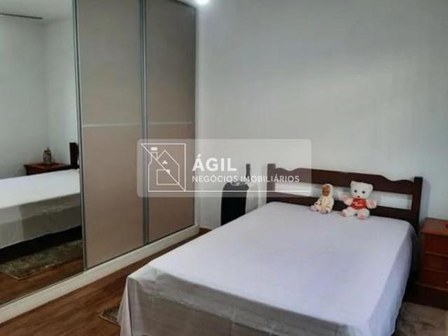 Casa à venda com 126m², 4 quartos e 3 vagas no Bairro Cidade Vista Verde