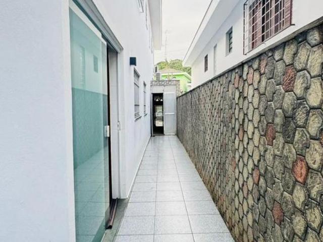Casa à venda com 133 m², 3 quartos e 2 vagas em Parque Maria Domitila!