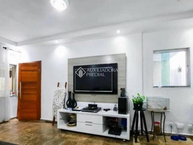 Casa à venda com 200m², 3 quartos e 2 vagas