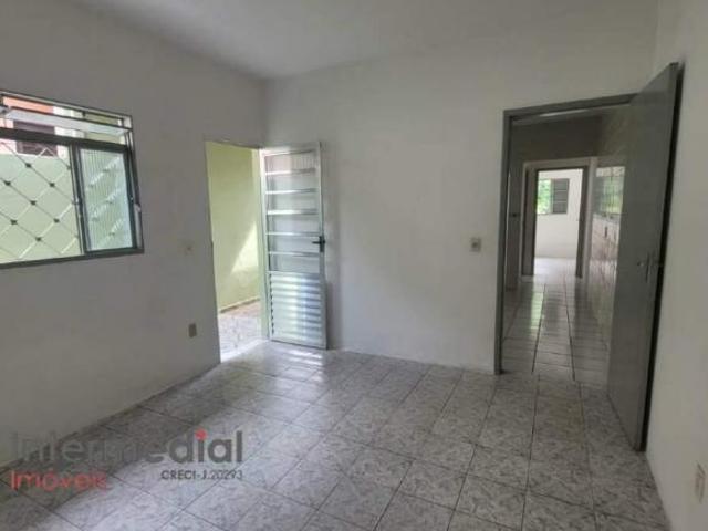 Casa à venda com 2 dormitórios localizado próximo ao Centro de Iperó
