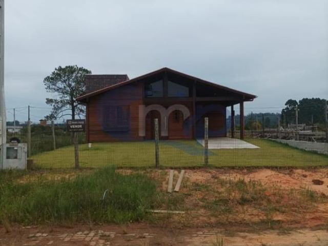 Casa a venda com 2 dormitorios no Loteamento Pedro Bez Machado em Torres/RS