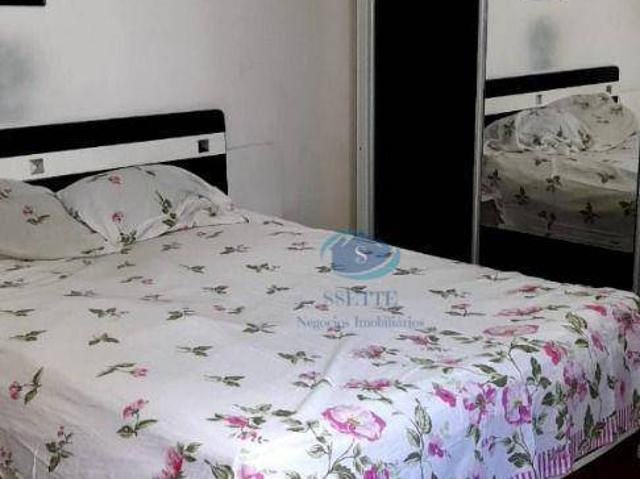 Casa à venda com 2 quartos e 250 m² por R$ 1.990.000