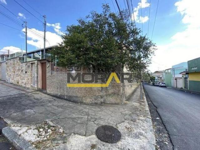 Casa a venda com 2 quartos e 2 suites, Bairro Renascenca Belo Horizonte M.G