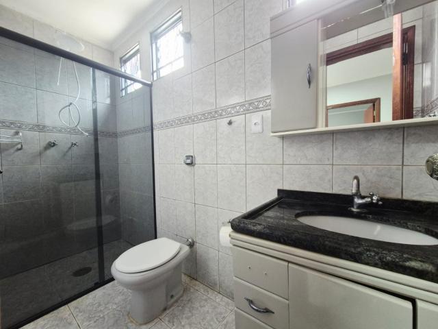 Casa à venda com 2 quartos e 90 m² por R$ 400.000