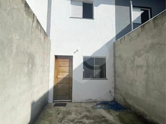 Casa à venda com 2 quartos em Vila Pomar, Mogi das Cruzes